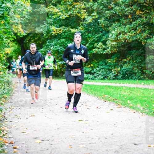 12.10.2025 - Bramfelder Halbmarathon 2025 Dr. Thomas Lammeyer http://msf.ph/oto/9354486 12.10.2025 10:50:24 Laufen 23, 2518, 2657, 2002 meine-sportfotos.de