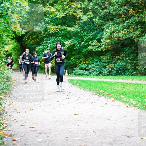 12.10.2025 - Bramfelder Halbmarathon 2025 Dr. Thomas Lammeyer http://msf.ph/oto/9354566 12.10.2025 10:50:40 Laufen 204 meine-sportfotos.de