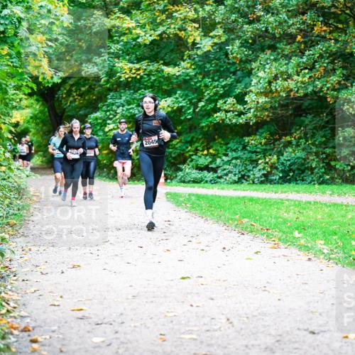 12.10.2025 - Bramfelder Halbmarathon 2025 Dr. Thomas Lammeyer http://msf.ph/oto/9354570 12.10.2025 10:50:41 Laufen 801, 2045 meine-sportfotos.de
