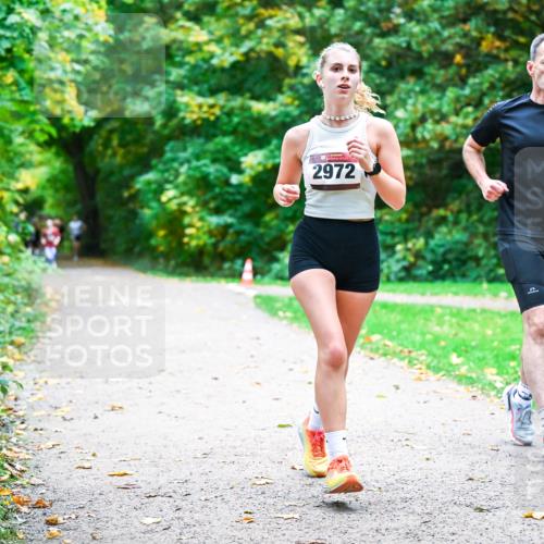 12.10.2025 - Bramfelder Halbmarathon 2025 Dr. Thomas Lammeyer http://msf.ph/oto/9354633 12.10.2025 10:50:54 Laufen 2972 meine-sportfotos.de