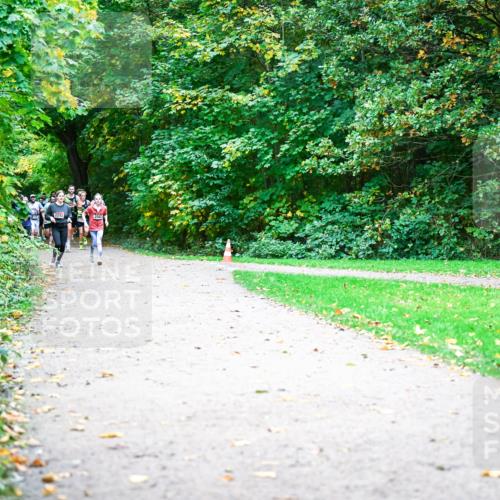 12.10.2025 - Bramfelder Halbmarathon 2025 Dr. Thomas Lammeyer http://msf.ph/oto/9354658 12.10.2025 10:50:59 Laufen 2243 meine-sportfotos.de