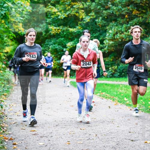 12.10.2025 - Bramfelder Halbmarathon 2025 Dr. Thomas Lammeyer http://msf.ph/oto/9354697 12.10.2025 10:51:09 Laufen 243, 2042, 2549 meine-sportfotos.de
