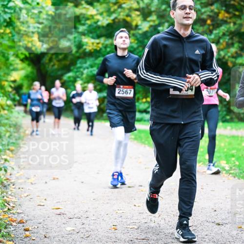 12.10.2025 - Bramfelder Halbmarathon 2025 Dr. Thomas Lammeyer http://msf.ph/oto/9354773 12.10.2025 10:51:22 Laufen 2567, 2152 meine-sportfotos.de
