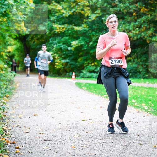 12.10.2025 - Bramfelder Halbmarathon 2025 Dr. Thomas Lammeyer http://msf.ph/oto/9354838 12.10.2025 10:51:33 Laufen 2120 meine-sportfotos.de