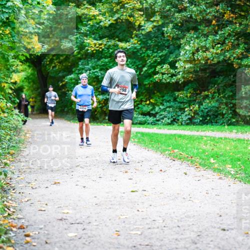 12.10.2025 - Bramfelder Halbmarathon 2025 Dr. Thomas Lammeyer http://msf.ph/oto/9354850 12.10.2025 10:51:35 Laufen 2854, 298 meine-sportfotos.de