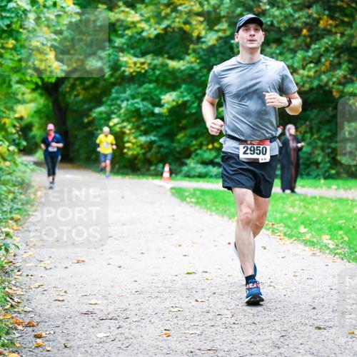 12.10.2025 - Bramfelder Halbmarathon 2025 Dr. Thomas Lammeyer http://msf.ph/oto/9354893 12.10.2025 10:51:46 Laufen 2950, 52 meine-sportfotos.de