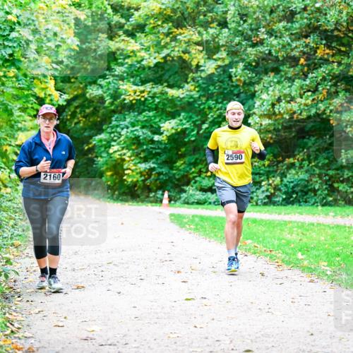 12.10.2025 - Bramfelder Halbmarathon 2025 Dr. Thomas Lammeyer http://msf.ph/oto/9354906 12.10.2025 10:51:53 Laufen 2590, 2160 meine-sportfotos.de