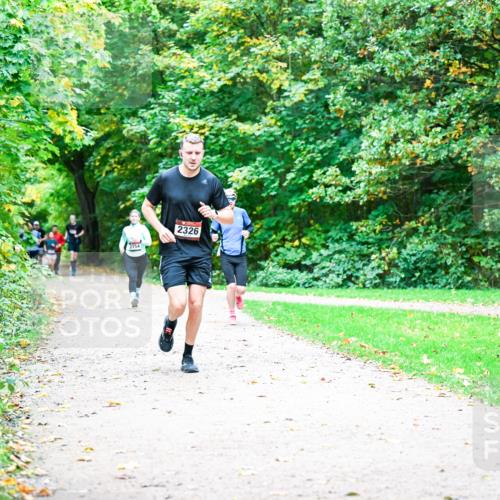 12.10.2025 - Bramfelder Halbmarathon 2025 Dr. Thomas Lammeyer http://msf.ph/oto/9354952 12.10.2025 10:52:09 Laufen 2154, 2326 meine-sportfotos.de