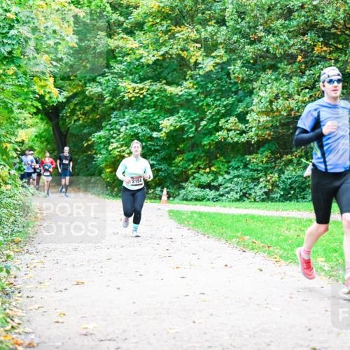 12.10.2025 - Bramfelder Halbmarathon 2025 Dr. Thomas Lammeyer http://msf.ph/oto/9354969 12.10.2025 10:52:12 Laufen 2154 meine-sportfotos.de