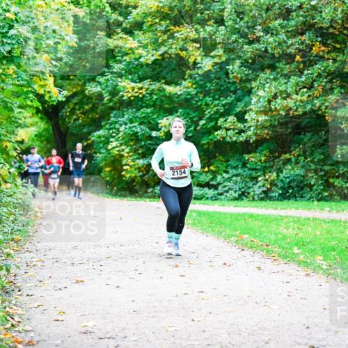 12.10.2025 - Bramfelder Halbmarathon 2025 Dr. Thomas Lammeyer http://msf.ph/oto/9354977 12.10.2025 10:52:13 Laufen 2154 meine-sportfotos.de