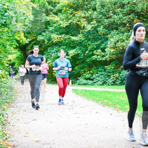 12.10.2025 - Bramfelder Halbmarathon 2025 Dr. Thomas Lammeyer http://msf.ph/oto/9355024 12.10.2025 10:52:26 Laufen 2121, 2752, 2611, 2718 meine-sportfotos.de