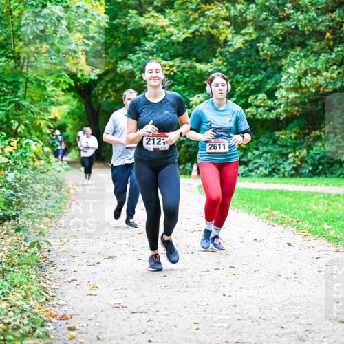 12.10.2025 - Bramfelder Halbmarathon 2025 Dr. Thomas Lammeyer http://msf.ph/oto/9355031 12.10.2025 10:52:28 Laufen 212, 2611 meine-sportfotos.de