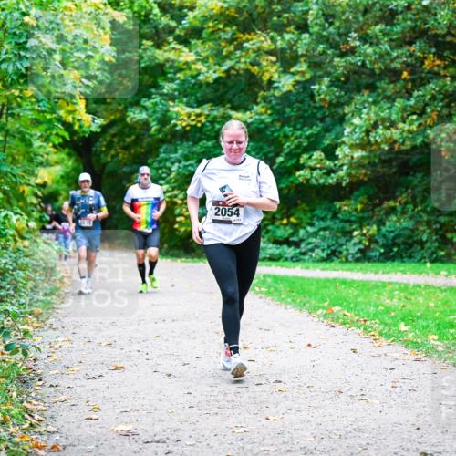 12.10.2025 - Bramfelder Halbmarathon 2025 Dr. Thomas Lammeyer http://msf.ph/oto/9355076 12.10.2025 10:52:36 Laufen 2054, 173 meine-sportfotos.de
