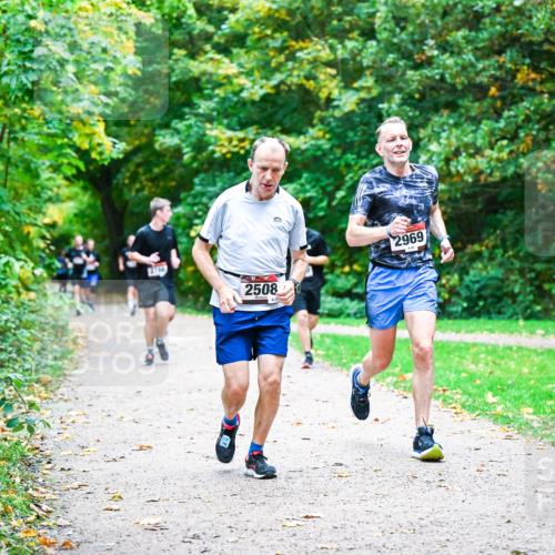 12.10.2025 - Bramfelder Halbmarathon 2025 Dr. Thomas Lammeyer http://msf.ph/oto/9355192 12.10.2025 10:52:57 Laufen 2766, 2508, 2969 meine-sportfotos.de