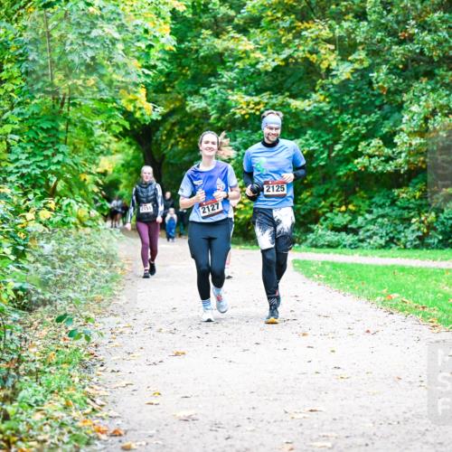 12.10.2025 - Bramfelder Halbmarathon 2025 Dr. Thomas Lammeyer http://msf.ph/oto/9355294 12.10.2025 10:53:17 Laufen 2151, 2127, 2125 meine-sportfotos.de