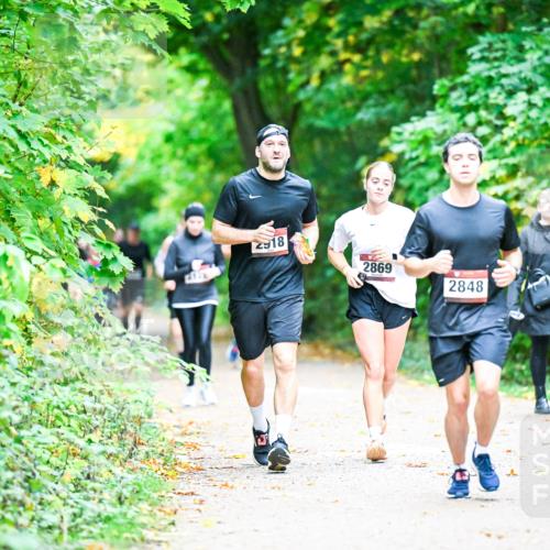 12.10.2025 - Bramfelder Halbmarathon 2025 Dr. Thomas Lammeyer http://msf.ph/oto/9355357 12.10.2025 10:53:32 Laufen 2918, 2869, 2848 meine-sportfotos.de
