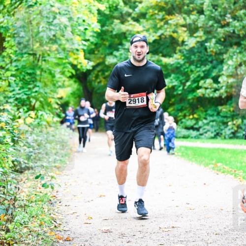 12.10.2025 - Bramfelder Halbmarathon 2025 Dr. Thomas Lammeyer http://msf.ph/oto/9355392 12.10.2025 10:53:38 Laufen 2918, 2869 meine-sportfotos.de