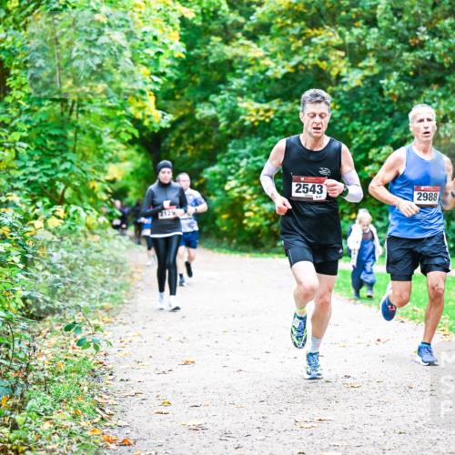 12.10.2025 - Bramfelder Halbmarathon 2025 Dr. Thomas Lammeyer http://msf.ph/oto/9355411 12.10.2025 10:53:41 Laufen 2129, 2543, 47, 2988 meine-sportfotos.de