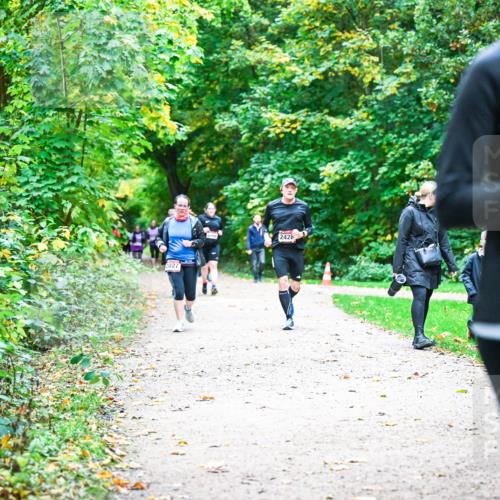 12.10.2025 - Bramfelder Halbmarathon 2025 Dr. Thomas Lammeyer http://msf.ph/oto/9355443 12.10.2025 10:53:47 Laufen 2027, 2428, 2129 meine-sportfotos.de