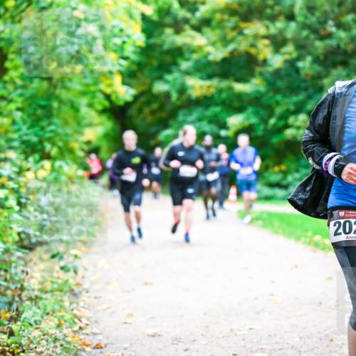 12.10.2025 - Bramfelder Halbmarathon 2025 Dr. Thomas Lammeyer http://msf.ph/oto/9355475 12.10.2025 10:53:53 Laufen 34, 2027, 11 meine-sportfotos.de