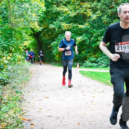 12.10.2025 - Bramfelder Halbmarathon 2025 Dr. Thomas Lammeyer http://msf.ph/oto/9355687 12.10.2025 10:54:31 Laufen 2506, 2191 meine-sportfotos.de