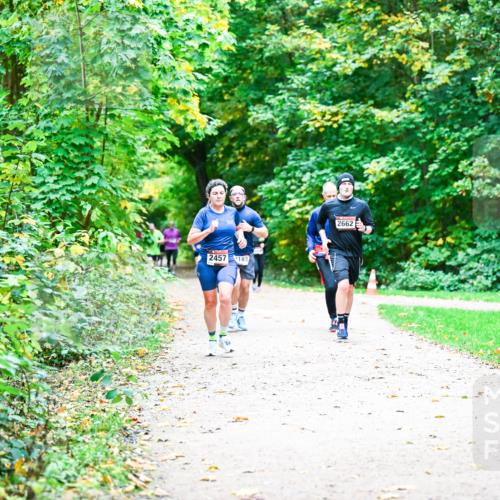 12.10.2025 - Bramfelder Halbmarathon 2025 Dr. Thomas Lammeyer http://msf.ph/oto/9355719 12.10.2025 10:54:39 Laufen 2457, 183, 2662 meine-sportfotos.de