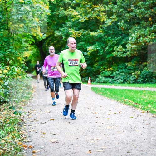 12.10.2025 - Bramfelder Halbmarathon 2025 Dr. Thomas Lammeyer http://msf.ph/oto/9355797 12.10.2025 10:54:52 Laufen 2538, 2982 meine-sportfotos.de