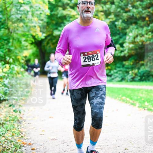 12.10.2025 - Bramfelder Halbmarathon 2025 Dr. Thomas Lammeyer http://msf.ph/oto/9355814 12.10.2025 10:54:55 Laufen 34, 2982, 127 meine-sportfotos.de