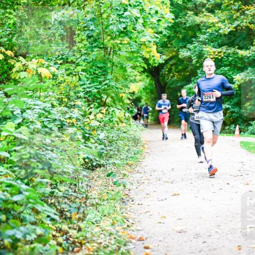 12.10.2025 - Bramfelder Halbmarathon 2025 Dr. Thomas Lammeyer http://msf.ph/oto/9355875 12.10.2025 10:55:07 Laufen 28, 2261 meine-sportfotos.de
