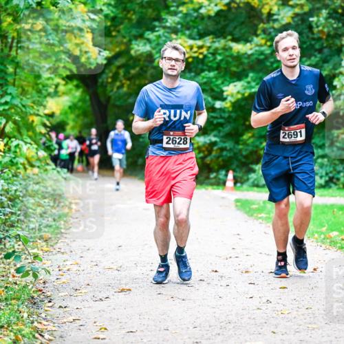 12.10.2025 - Bramfelder Halbmarathon 2025 Dr. Thomas Lammeyer http://msf.ph/oto/9355920 12.10.2025 10:55:15 Laufen 2024, 2628, 2691 meine-sportfotos.de