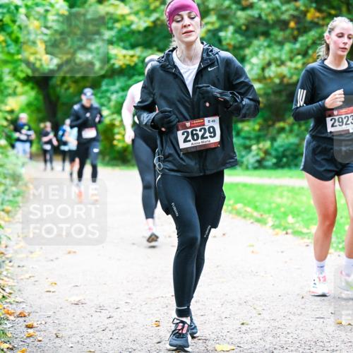 12.10.2025 - Bramfelder Halbmarathon 2025 Dr. Thomas Lammeyer http://msf.ph/oto/9355994 12.10.2025 10:55:29 Laufen 49, 2629, 2923 meine-sportfotos.de