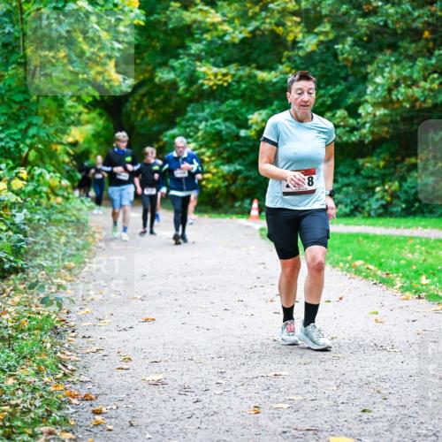 12.10.2025 - Bramfelder Halbmarathon 2025 Dr. Thomas Lammeyer http://msf.ph/oto/9356021 12.10.2025 10:55:35 Laufen 8 meine-sportfotos.de