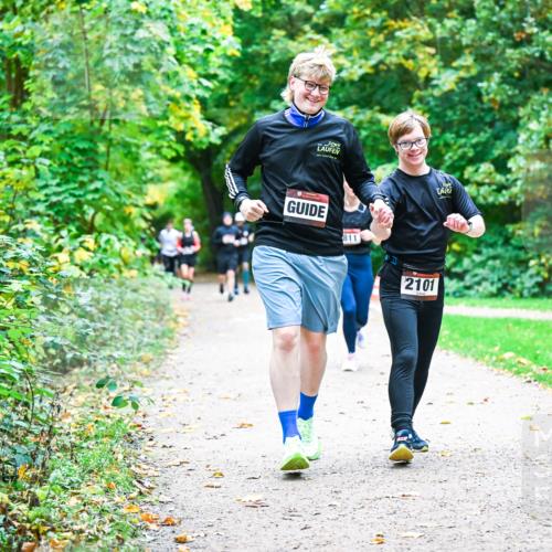 12.10.2025 - Bramfelder Halbmarathon 2025 Dr. Thomas Lammeyer http://msf.ph/oto/9356064 12.10.2025 10:55:44 Laufen 811, 2101 meine-sportfotos.de
