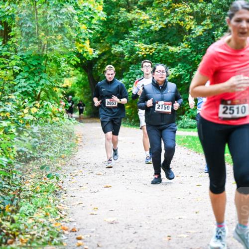 12.10.2025 - Bramfelder Halbmarathon 2025 Dr. Thomas Lammeyer http://msf.ph/oto/9356163 12.10.2025 10:56:01 Laufen 2853, 2150, 2510 meine-sportfotos.de