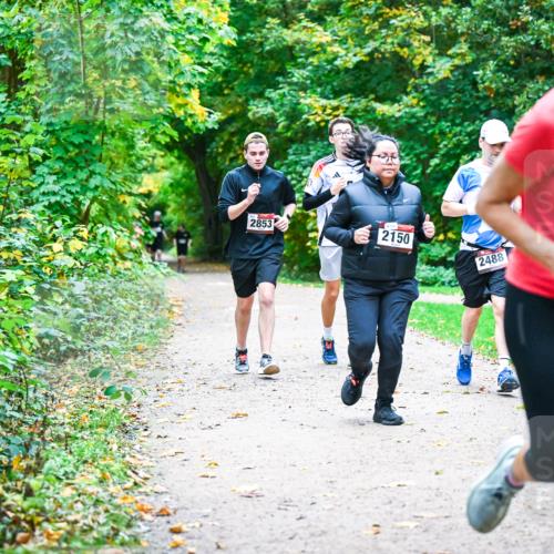 12.10.2025 - Bramfelder Halbmarathon 2025 Dr. Thomas Lammeyer http://msf.ph/oto/9356165 12.10.2025 10:56:02 Laufen 2853, 2150, 2488, 10 meine-sportfotos.de