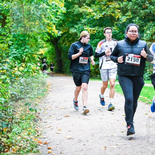 12.10.2025 - Bramfelder Halbmarathon 2025 Dr. Thomas Lammeyer http://msf.ph/oto/9356170 12.10.2025 10:56:03 Laufen 270, 2853, 2150, 2488 meine-sportfotos.de