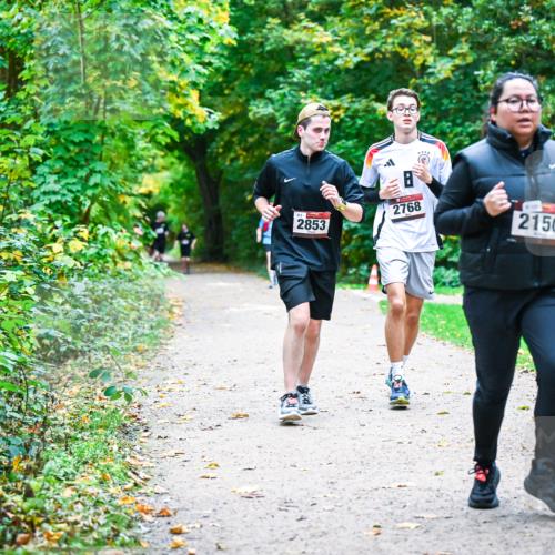 12.10.2025 - Bramfelder Halbmarathon 2025 Dr. Thomas Lammeyer http://msf.ph/oto/9356172 12.10.2025 10:56:03 Laufen 2768, 2150, 2853, 2488 meine-sportfotos.de