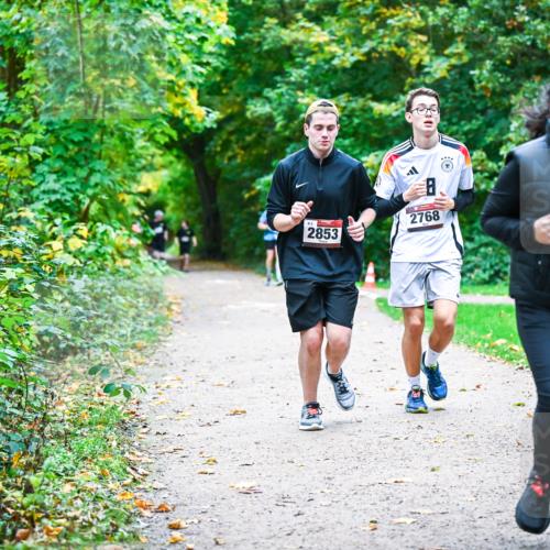 12.10.2025 - Bramfelder Halbmarathon 2025 Dr. Thomas Lammeyer http://msf.ph/oto/9356174 12.10.2025 10:56:03 Laufen 8, 0, 2768, 82, 2853, 2150, 2488 meine-sportfotos.de