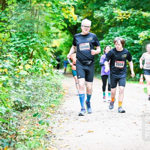 12.10.2025 - Bramfelder Halbmarathon 2025 Dr. Thomas Lammeyer http://msf.ph/oto/9356221 12.10.2025 10:56:21 Laufen 154, 2059, 2351 meine-sportfotos.de