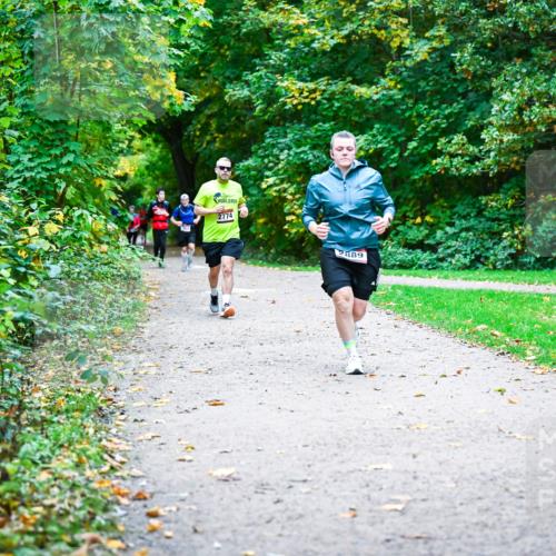 12.10.2025 - Bramfelder Halbmarathon 2025 Dr. Thomas Lammeyer http://msf.ph/oto/9356341 12.10.2025 10:56:51 Laufen 2774, 2889 meine-sportfotos.de