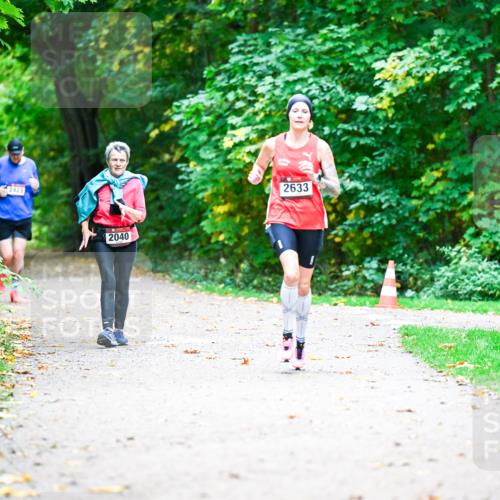 12.10.2025 - Bramfelder Halbmarathon 2025 Dr. Thomas Lammeyer http://msf.ph/oto/9356394 12.10.2025 10:57:04 Laufen 2423, 2040, 2633 meine-sportfotos.de