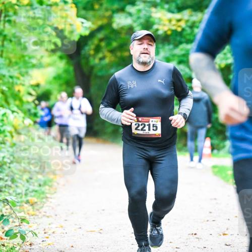 12.10.2025 - Bramfelder Halbmarathon 2025 Dr. Thomas Lammeyer http://msf.ph/oto/9356457 12.10.2025 10:57:23 Laufen 119, 2215, 2239 meine-sportfotos.de