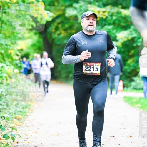 12.10.2025 - Bramfelder Halbmarathon 2025 Dr. Thomas Lammeyer http://msf.ph/oto/9356458 12.10.2025 10:57:23 Laufen 111, 2215, 22 meine-sportfotos.de