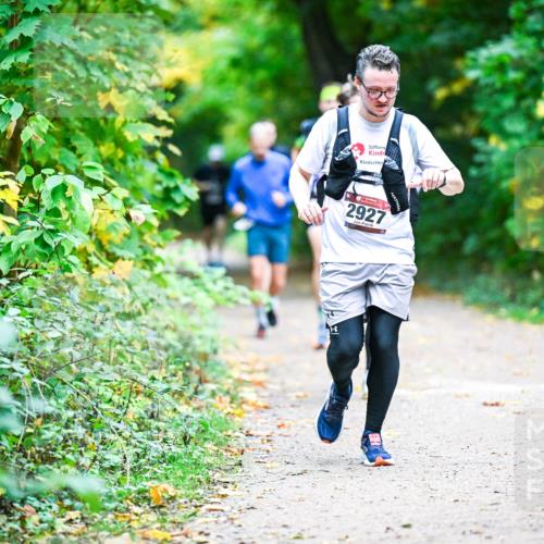 12.10.2025 - Bramfelder Halbmarathon 2025 Dr. Thomas Lammeyer http://msf.ph/oto/9356478 12.10.2025 10:57:27 Laufen 2927 meine-sportfotos.de