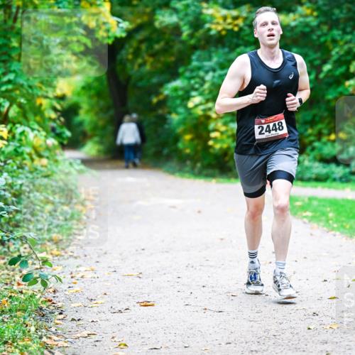 12.10.2025 - Bramfelder Halbmarathon 2025 Dr. Thomas Lammeyer http://msf.ph/oto/9356569 12.10.2025 10:57:51 Laufen 2448 meine-sportfotos.de