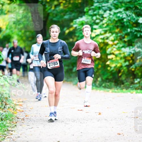12.10.2025 - Bramfelder Halbmarathon 2025 Dr. Thomas Lammeyer http://msf.ph/oto/9356590 12.10.2025 10:58:10 Laufen 24, 2785, 2881 meine-sportfotos.de