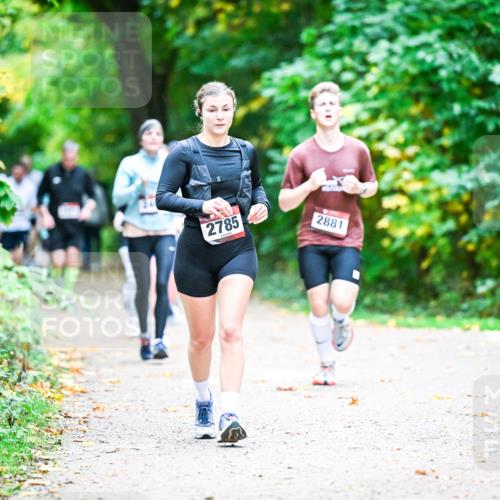 12.10.2025 - Bramfelder Halbmarathon 2025 Dr. Thomas Lammeyer http://msf.ph/oto/9356593 12.10.2025 10:58:10 Laufen 2785, 2881 meine-sportfotos.de