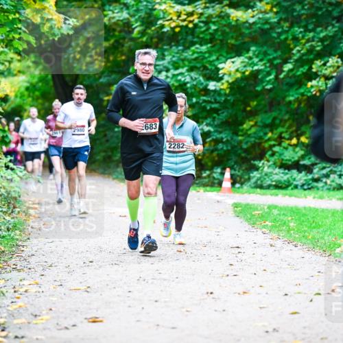 12.10.2025 - Bramfelder Halbmarathon 2025 Dr. Thomas Lammeyer http://msf.ph/oto/9356649 12.10.2025 10:58:20 Laufen 2980, 2683, 2282 meine-sportfotos.de