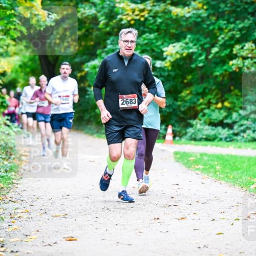 12.10.2025 - Bramfelder Halbmarathon 2025 Dr. Thomas Lammeyer http://msf.ph/oto/9356654 12.10.2025 10:58:21 Laufen 2980, 2683 meine-sportfotos.de