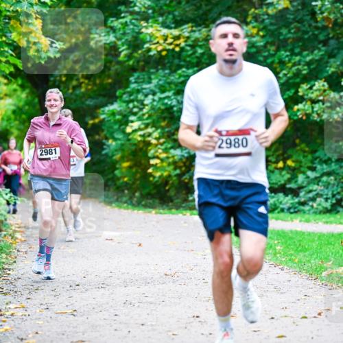 12.10.2025 - Bramfelder Halbmarathon 2025 Dr. Thomas Lammeyer http://msf.ph/oto/9356669 12.10.2025 10:58:25 Laufen 2981, 128, 2980 meine-sportfotos.de
